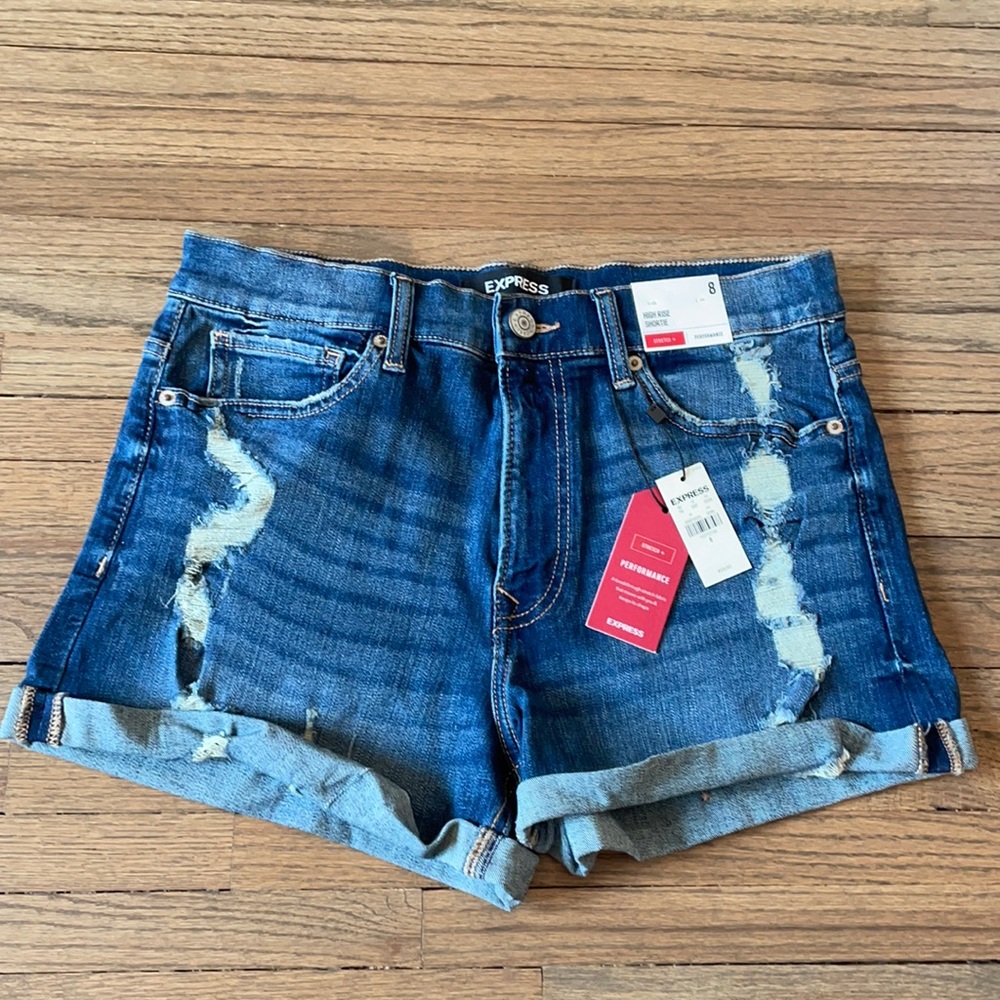 Express distressed high rise shortie size 8